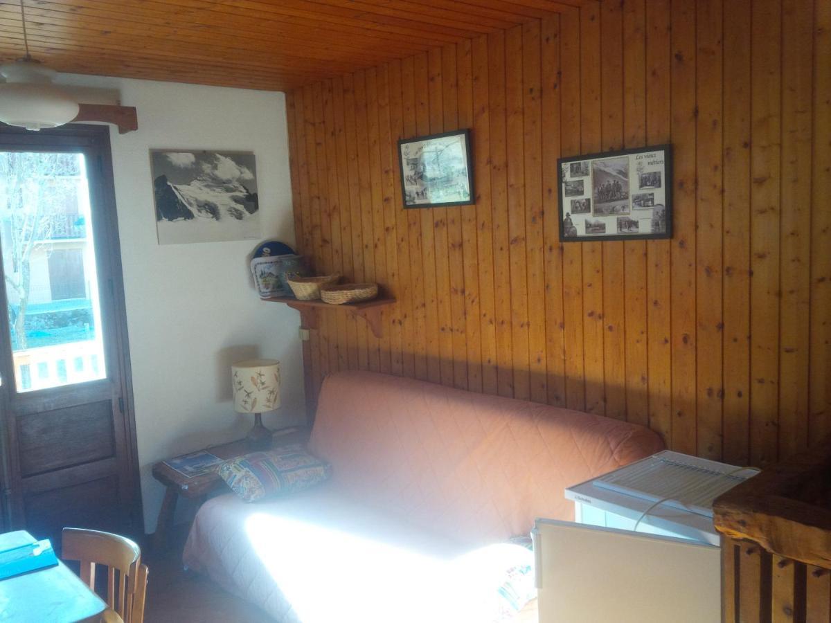 Appartement En Duplex Dans Un Chalet Typique วัลลัวร์ ภายนอก รูปภาพ