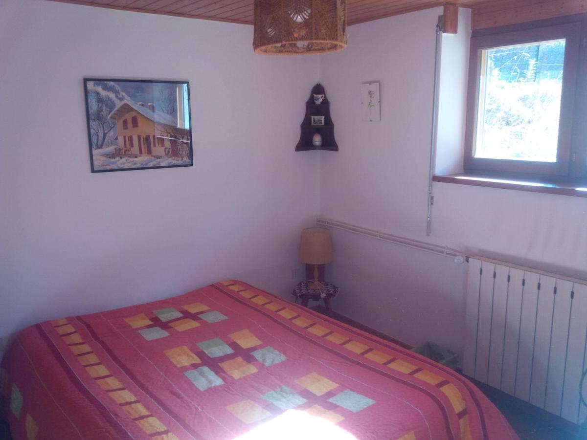 Appartement En Duplex Dans Un Chalet Typique วัลลัวร์ ภายนอก รูปภาพ