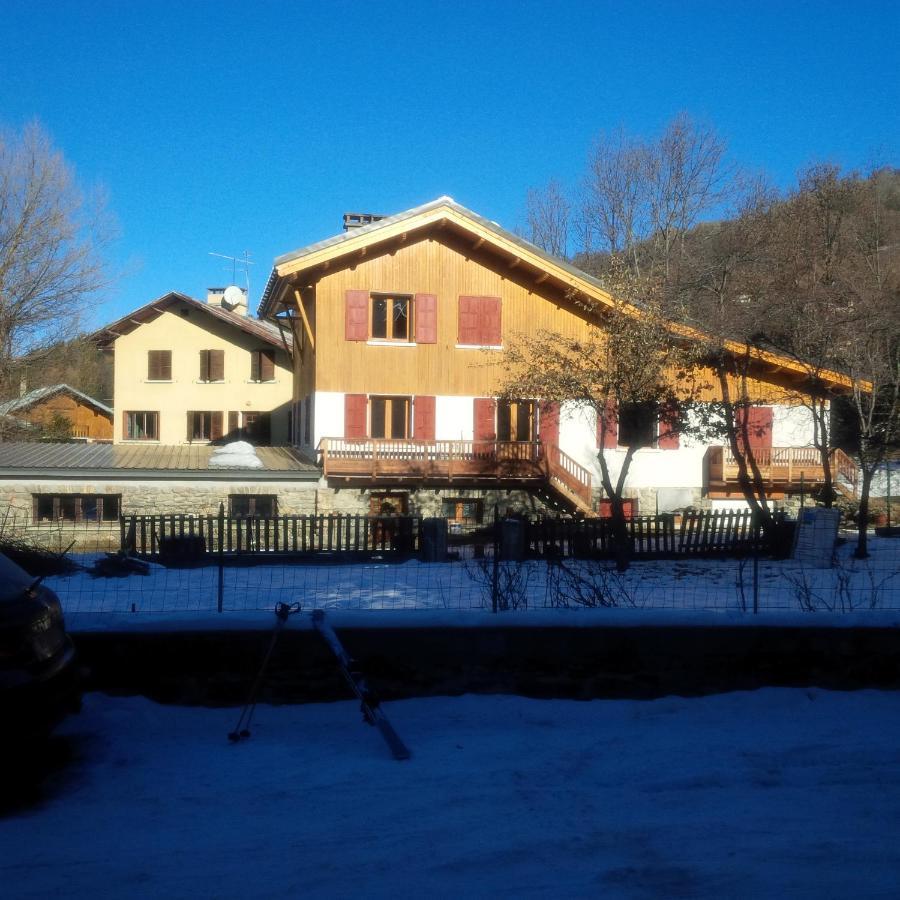 Appartement En Duplex Dans Un Chalet Typique วัลลัวร์ ภายนอก รูปภาพ