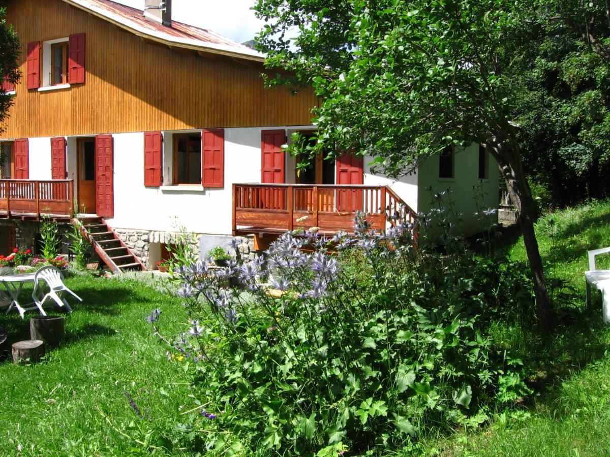 Appartement En Duplex Dans Un Chalet Typique วัลลัวร์ ภายนอก รูปภาพ
